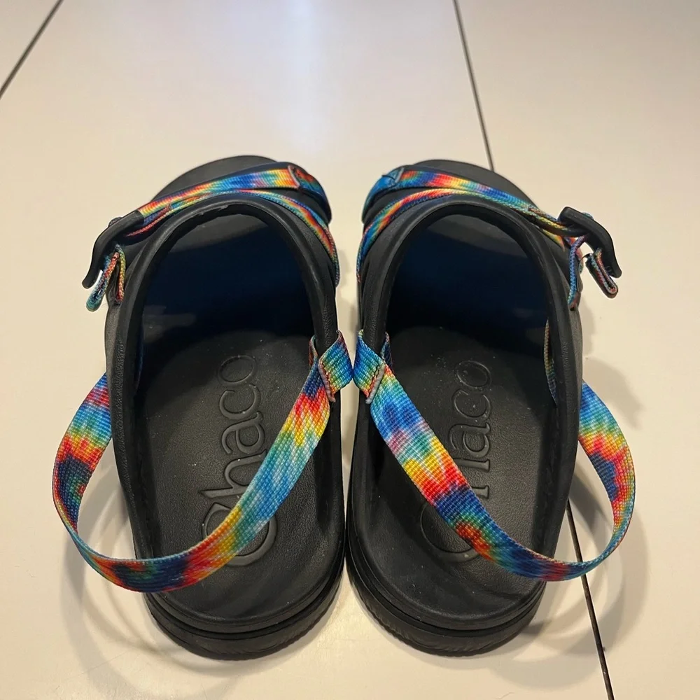 Chaco kid sandals size 5 black rainbow straps